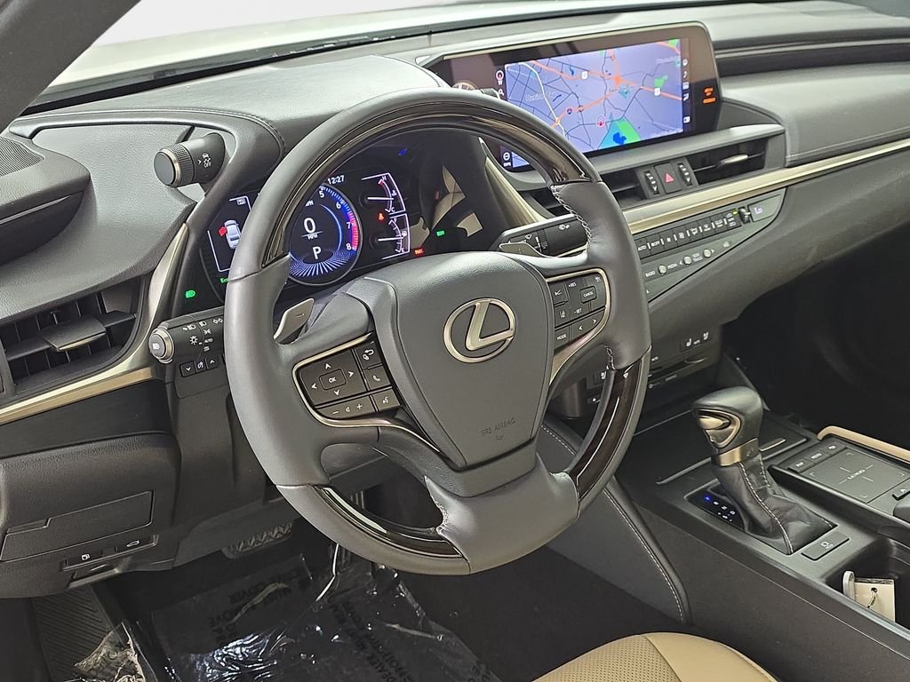Used 2020 White Pearl Lexus 350 image 18