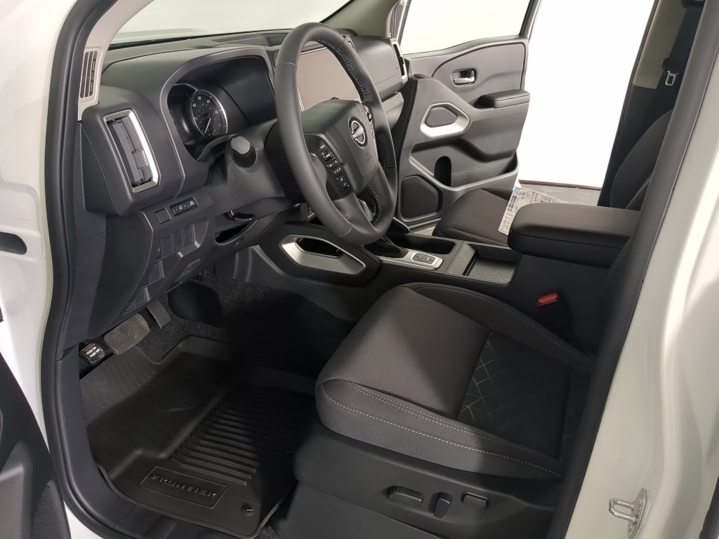 2026 Nissan Frontier SV - Photo 10