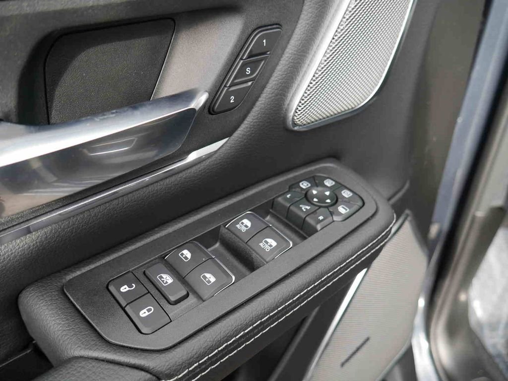 New 2026 Forged Blue Metallic Exterior Paint RAM LARAMIE image 33