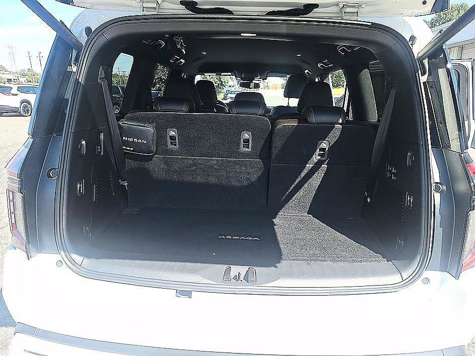 Used 2025 Aspen White Tricoat Nissan SL image 24