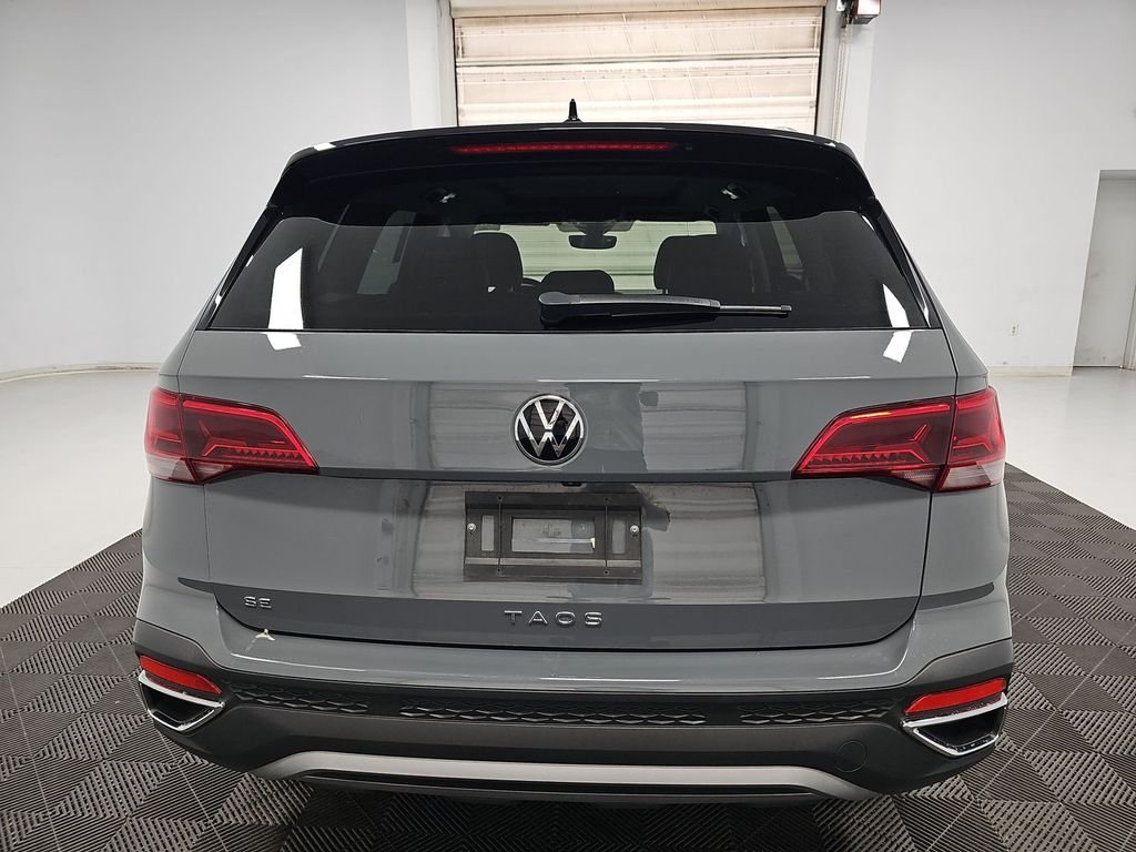 Used 2023 Gray Volkswagen 1.5T SE image 6