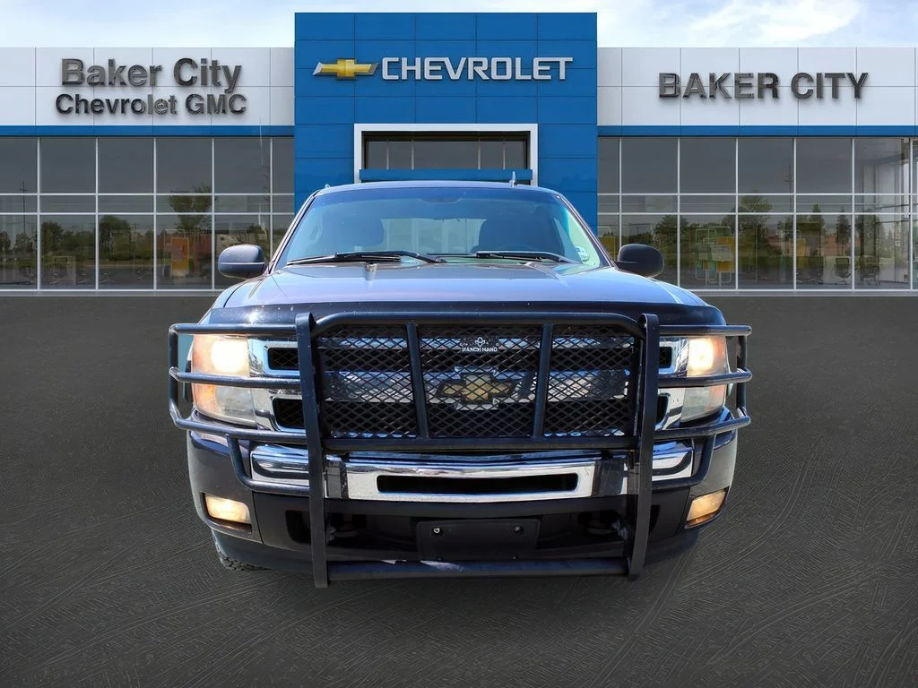 Used 2011 Chevrolet Silverado 1500 LT with VIN 1GCRKSE35BZ354966 for sale in Baker City, OR