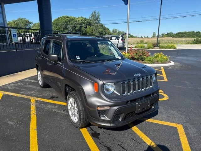 Used 2019 Gray Jeep Sport image 6