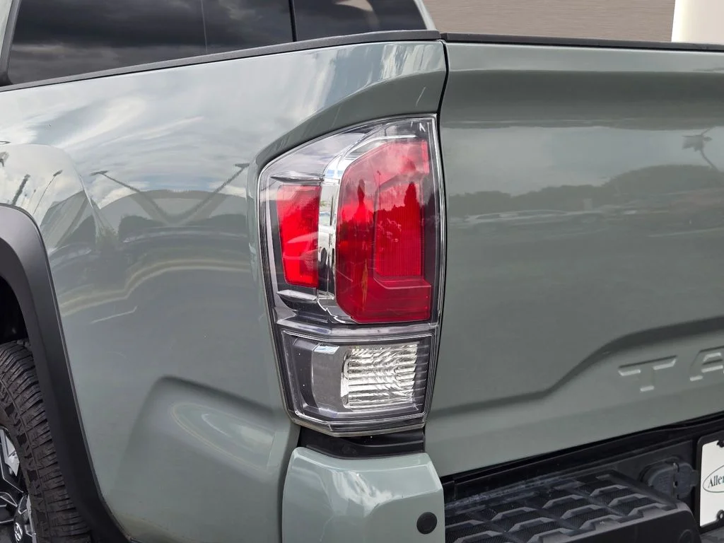 Used 2022  Toyota TRD Off-Road image 10