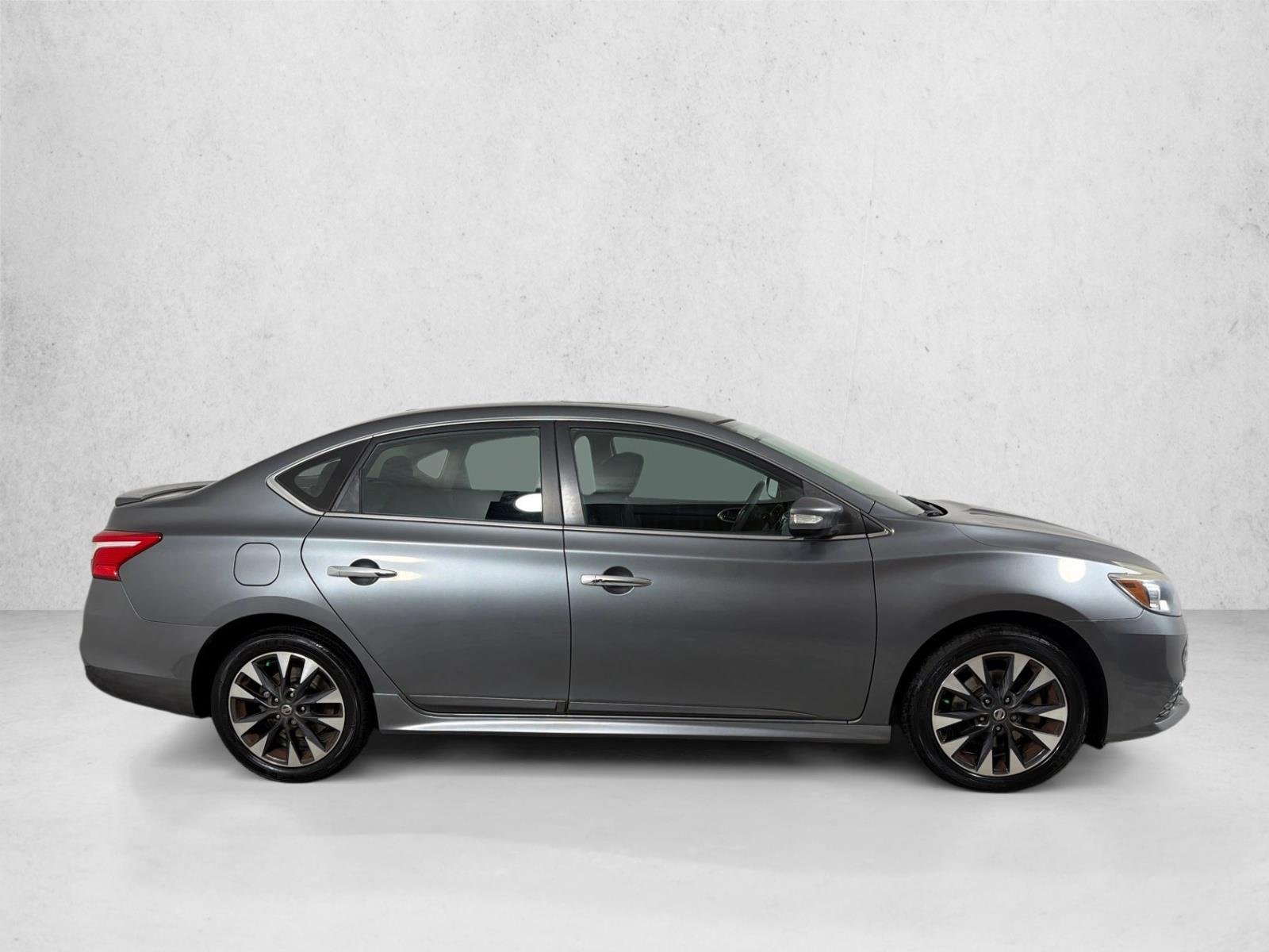 Used 2018 Gun Metallic Nissan SR Turbo image 3