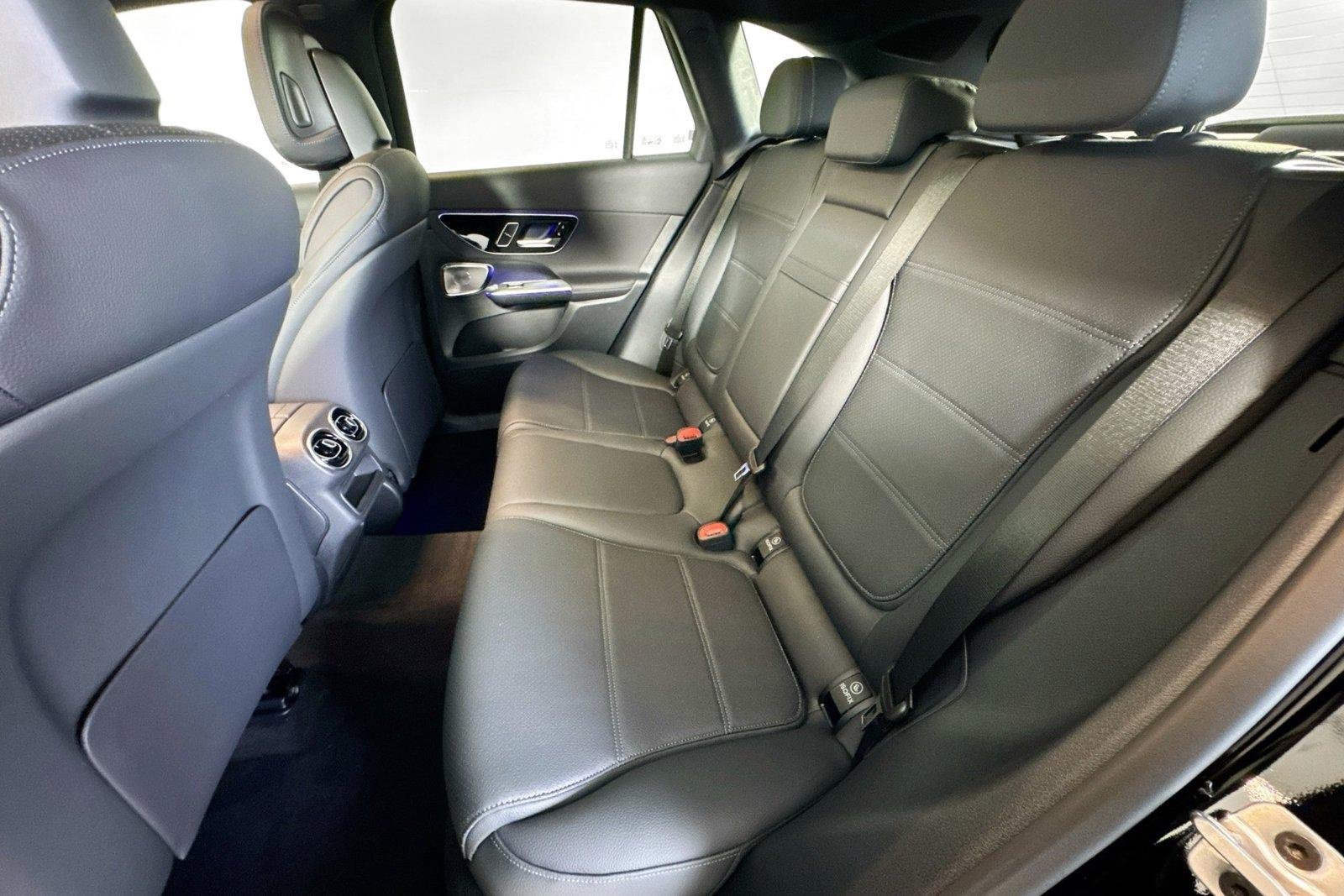 New 2026 Black Mercedes-Benz GLC 300 image 22