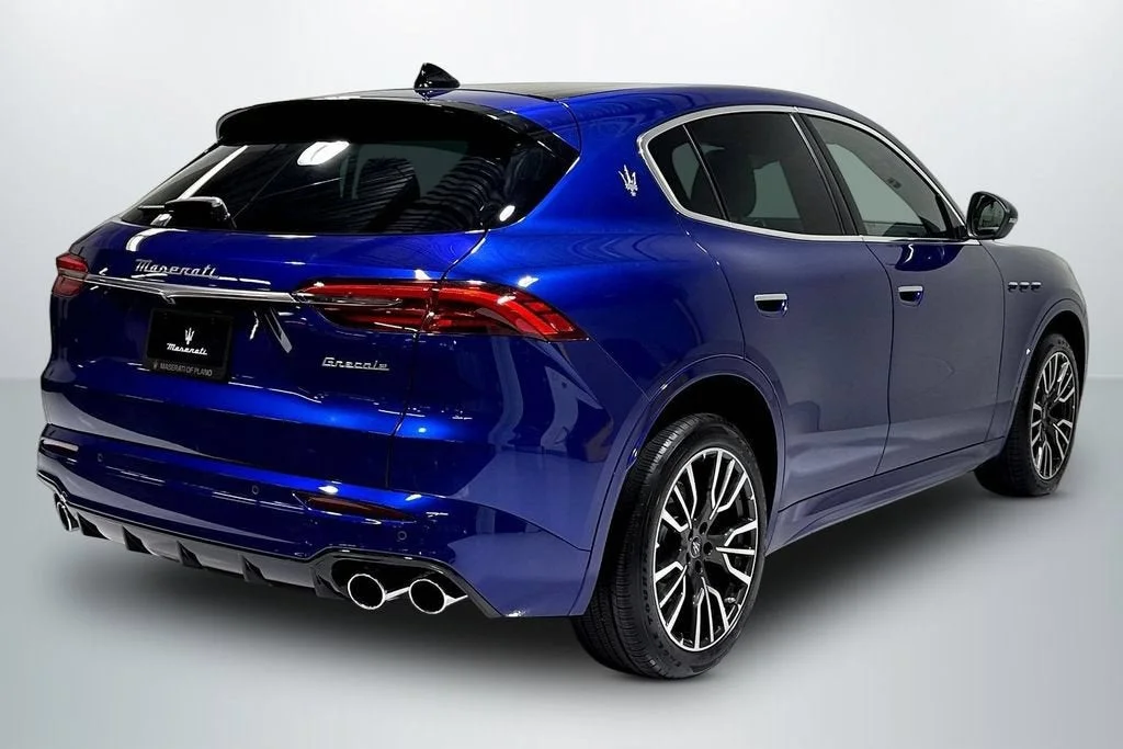 Used 2025 Blu Intenso Metallic Maserati  image 7