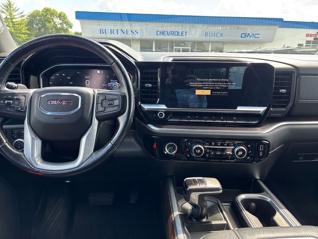 Used 2022 Silver GMC SLT image 5