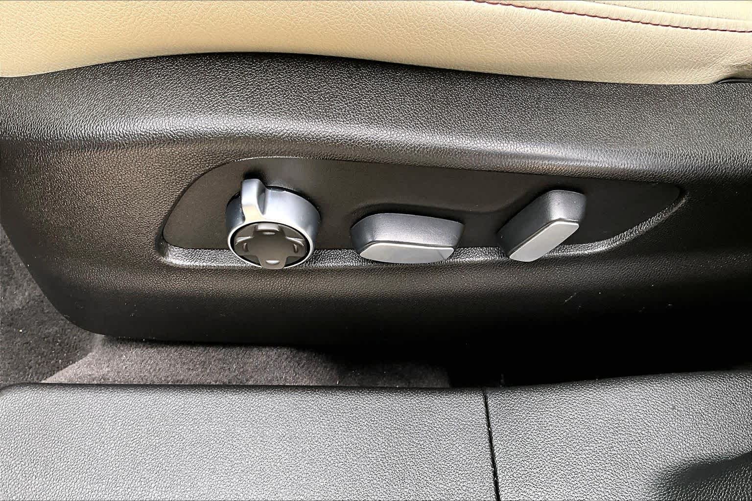 Used 2019 Twilight Blue Metallic Cadillac AWD Sport image 32