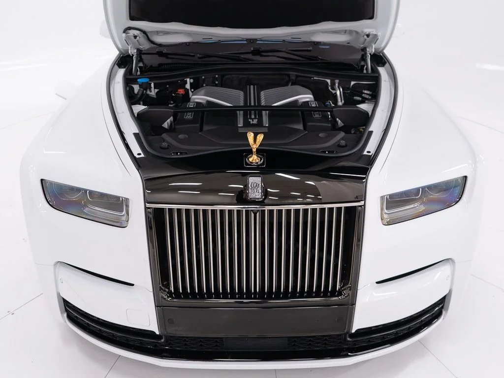 Certified Used 2023 Bespoke Crystal over Arctic White Rolls-Royce  image 56