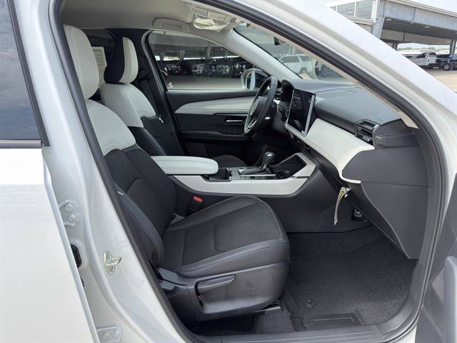 New 2026 Rhodium White Metallic Mazda 2.5 S Select image 14