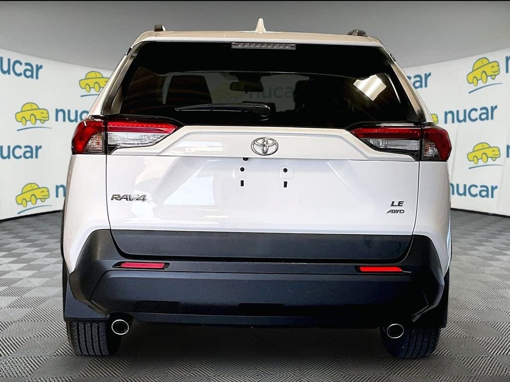 Used 2019 White Toyota LE image 4