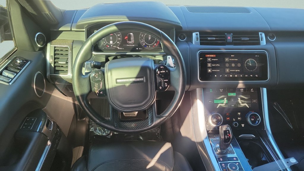 Used 2019 Black Land Rover SVR image 12