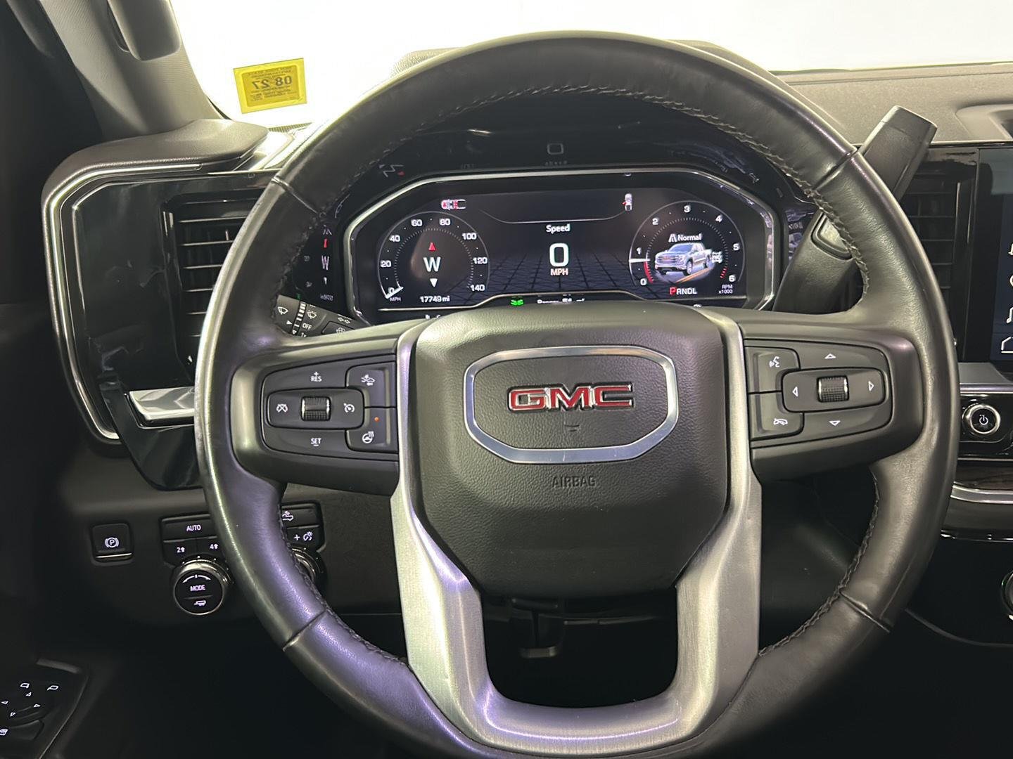 Used 2024 Summit White GMC Elevation image 25