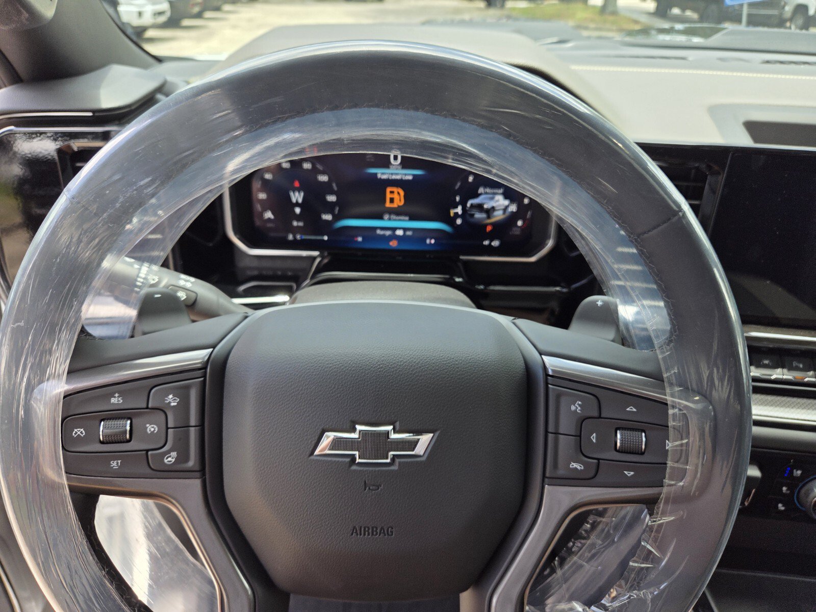 New 2026 Summit White Chevrolet ZR2 image 31