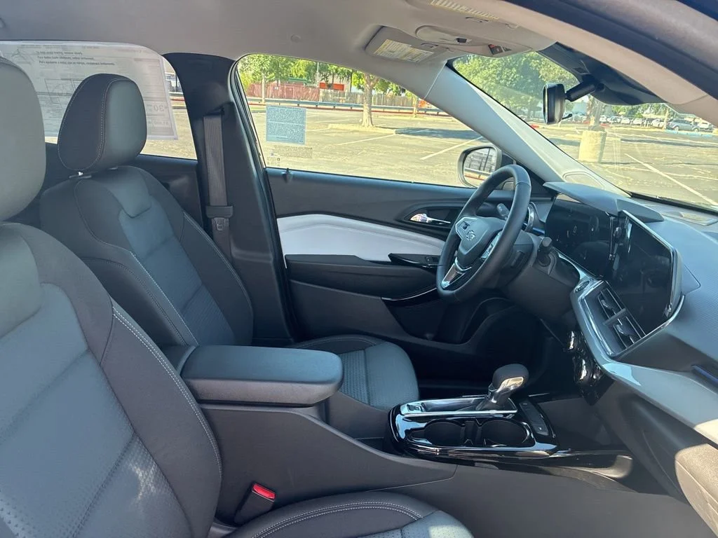 2026 Chevrolet Trax LT - Photo 29