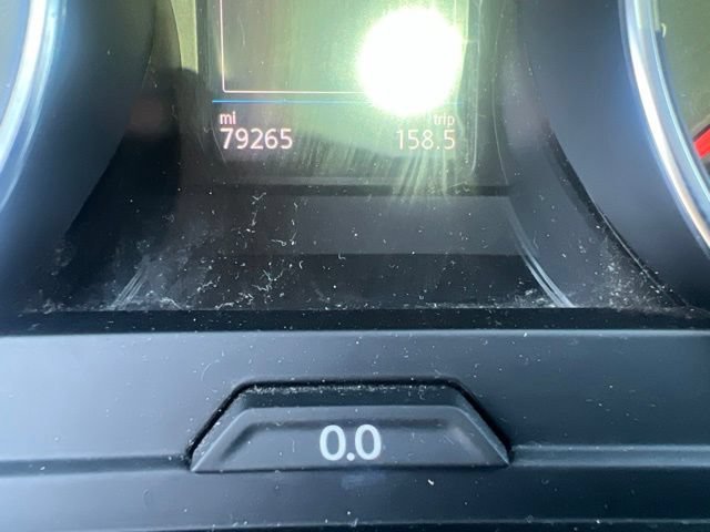 Used 2019 Moss Green Volkswagen SE image 7