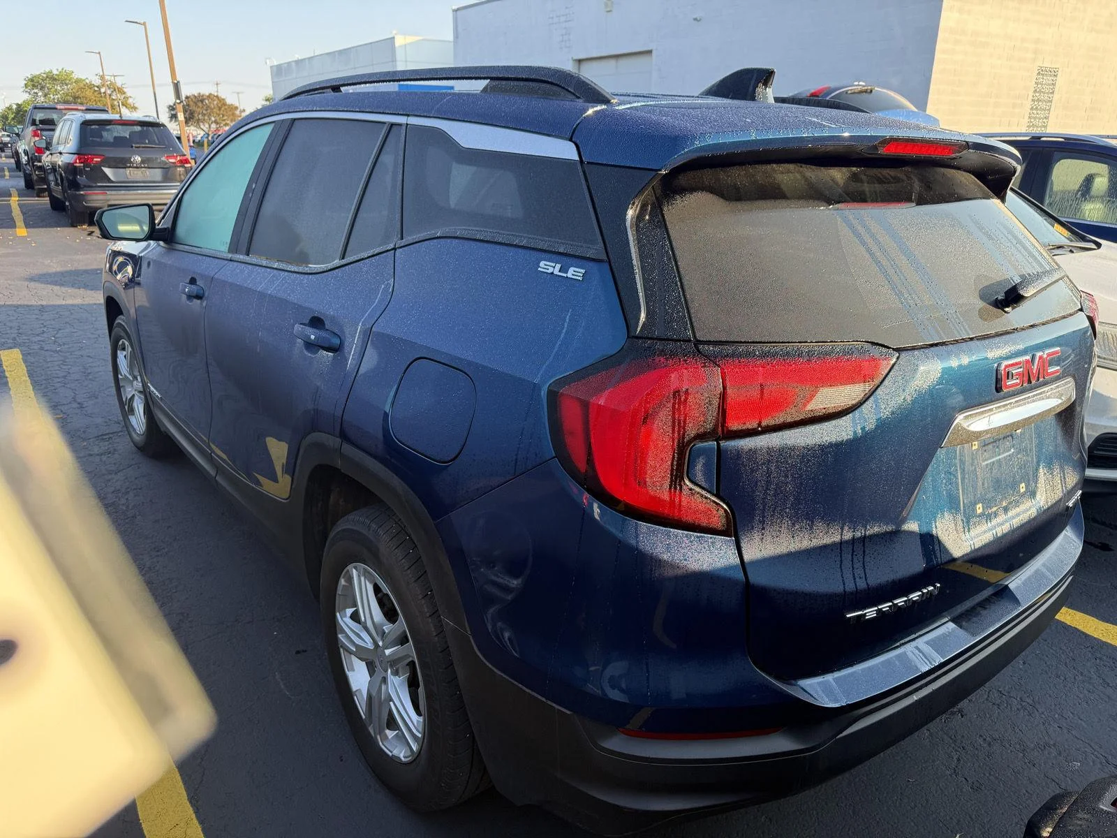 Used 2020 BLUE EMERALD METALLIC GMC SLE image 6