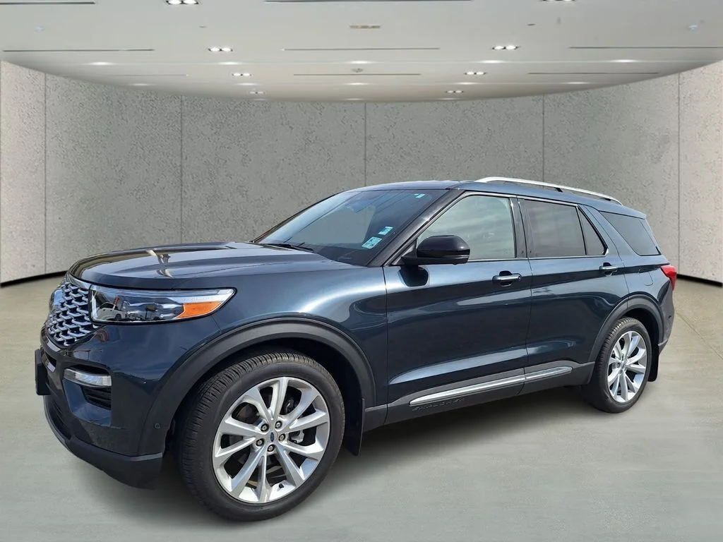 Used 2022 Blue Ford Platinum image 9
