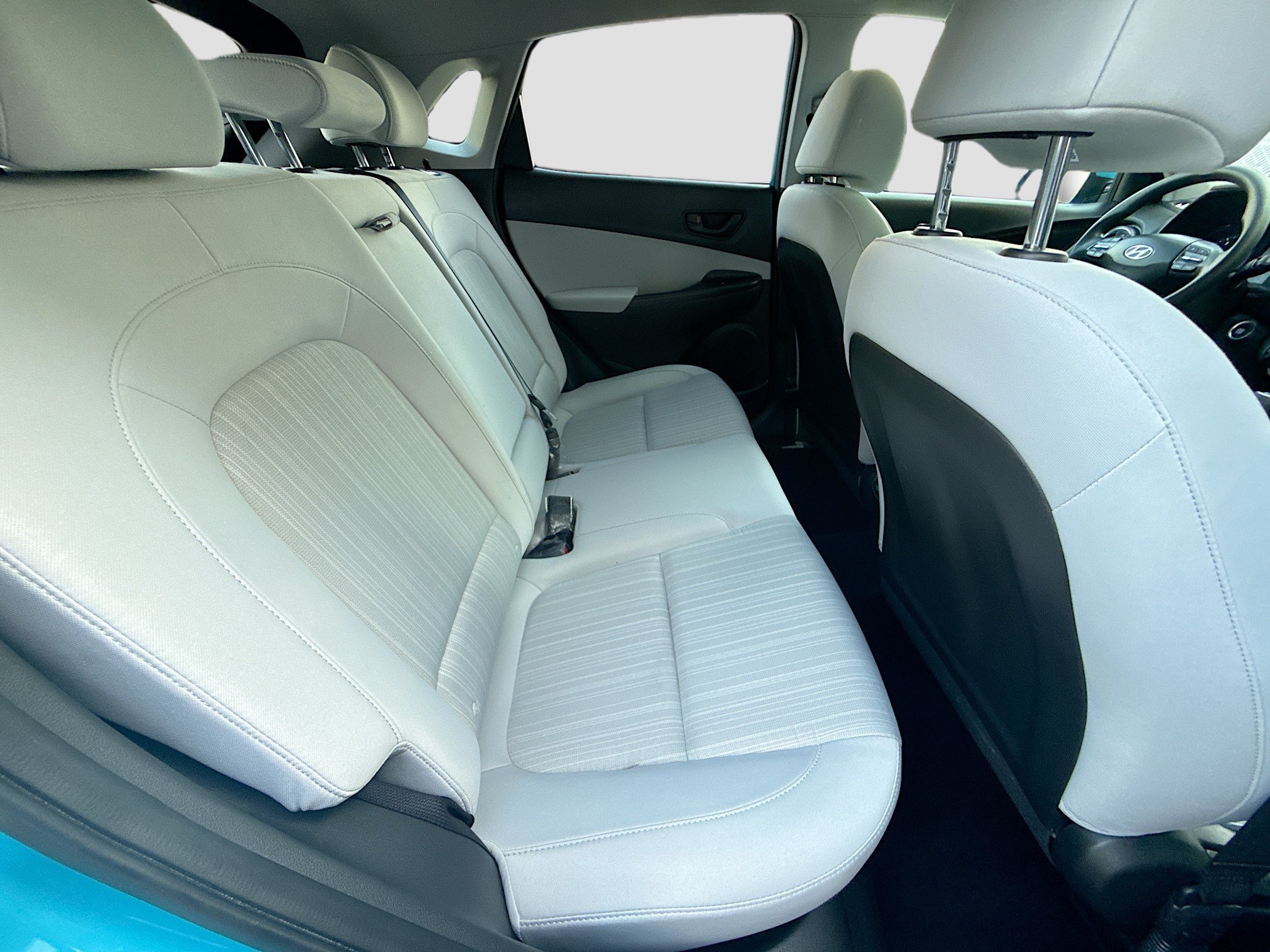 Used 2023 Teal Isle Hyundai SEL image 25
