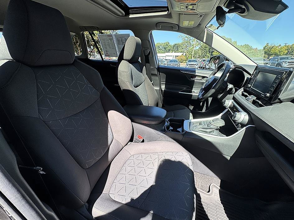 Used 2020 Midnight Black Metallic Toyota XLE image 24