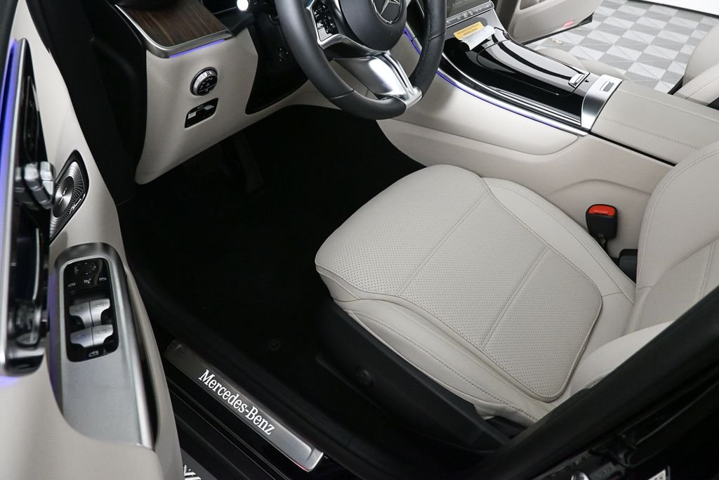 New 2026 Black Mercedes-Benz GLC 300 image 7