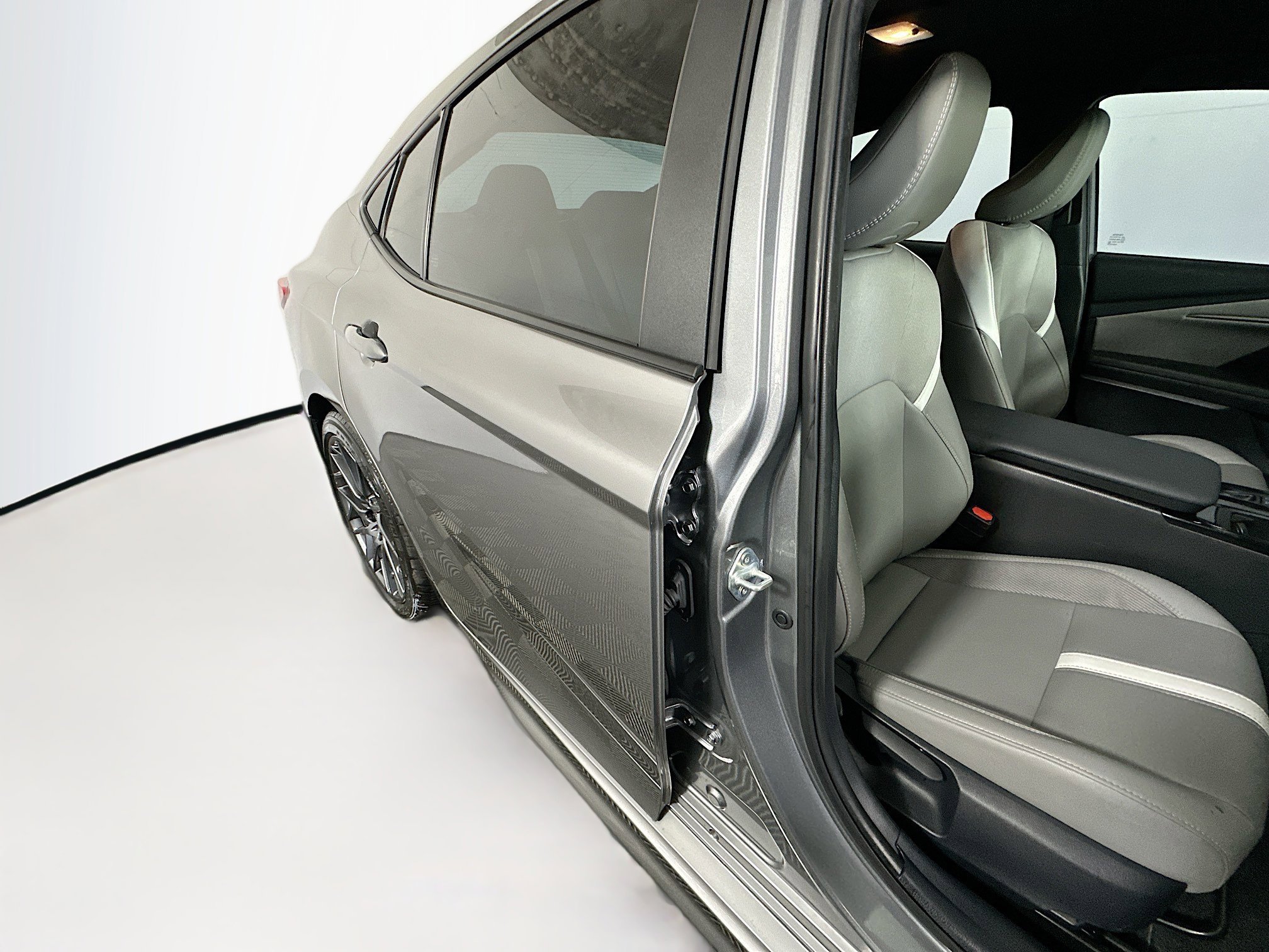 Used 2025 Heavy Metal Toyota SE image 28