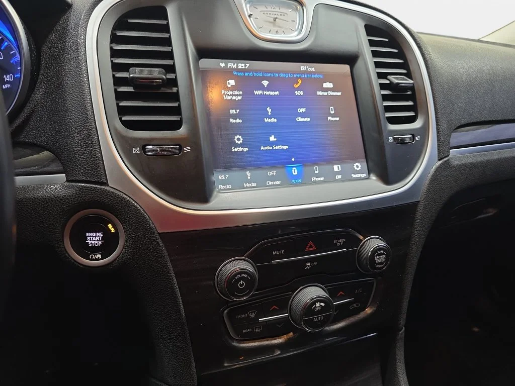 Used 2018 Velvet Red Pearlcoat Chrysler Touring image 19