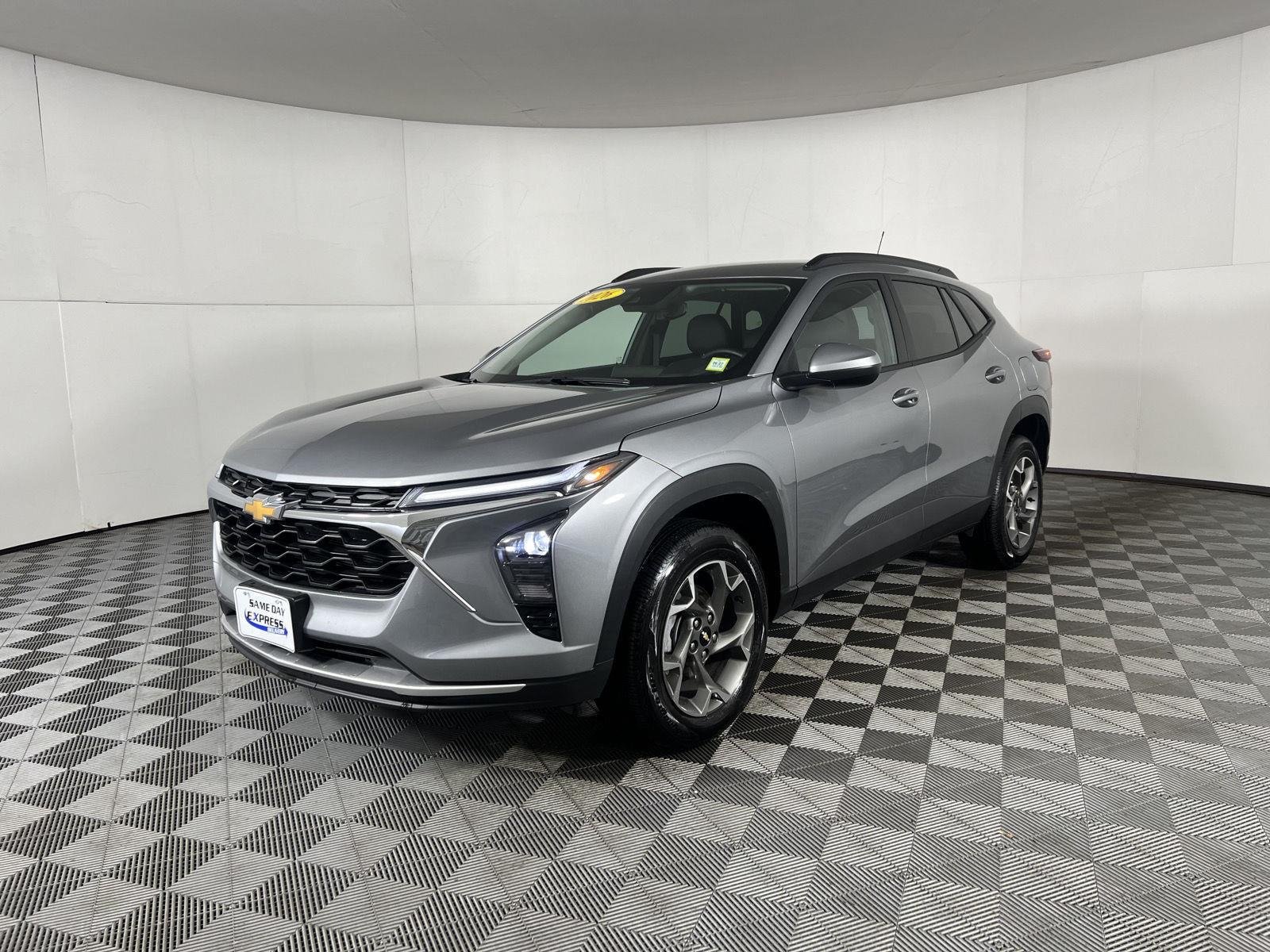 Used 2026 Sterling Gray Metallic Chevrolet LT image 40