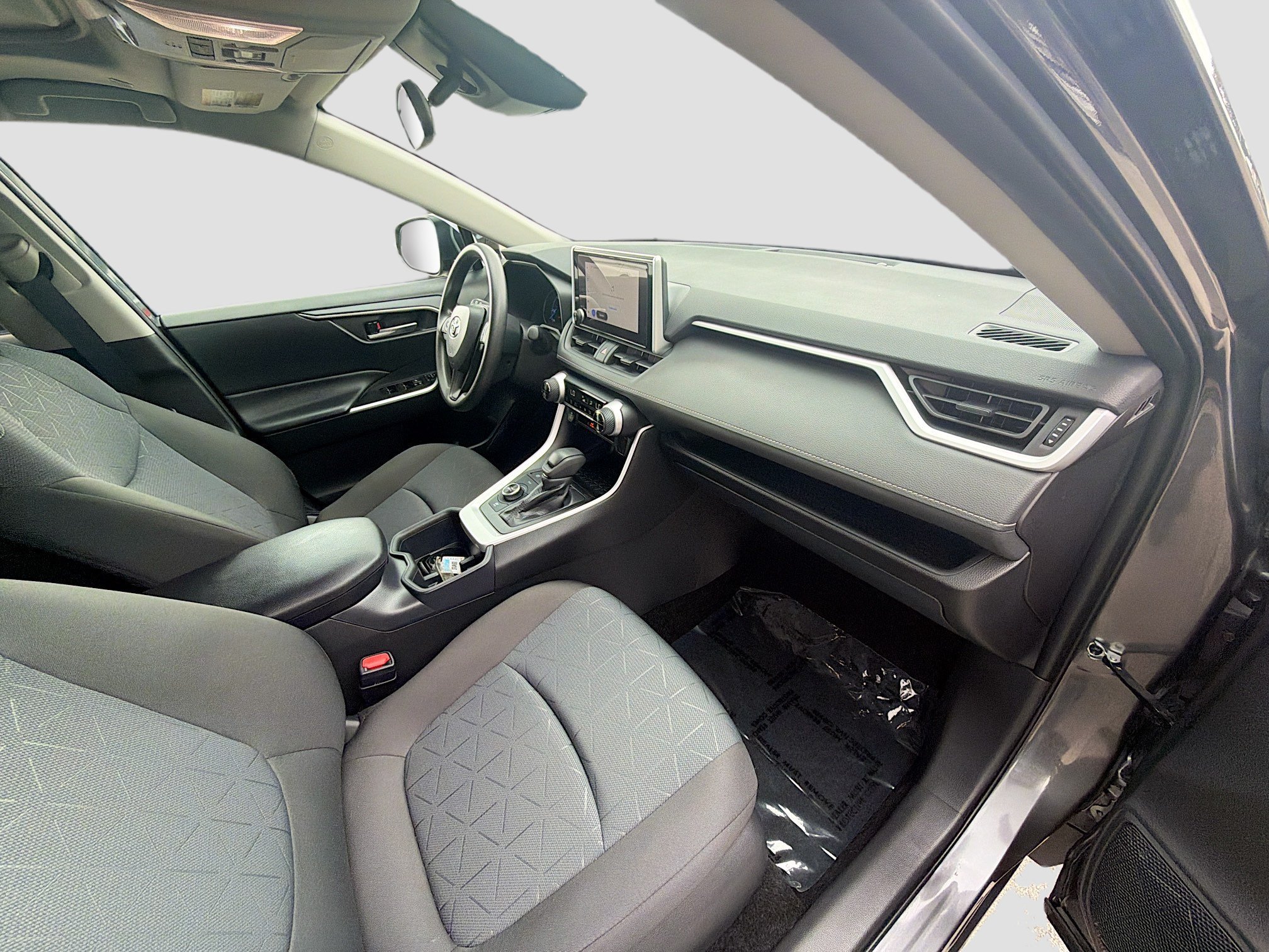 Used 2025 Magnetic Gray Metallic Toyota Hybrid XLE image 32