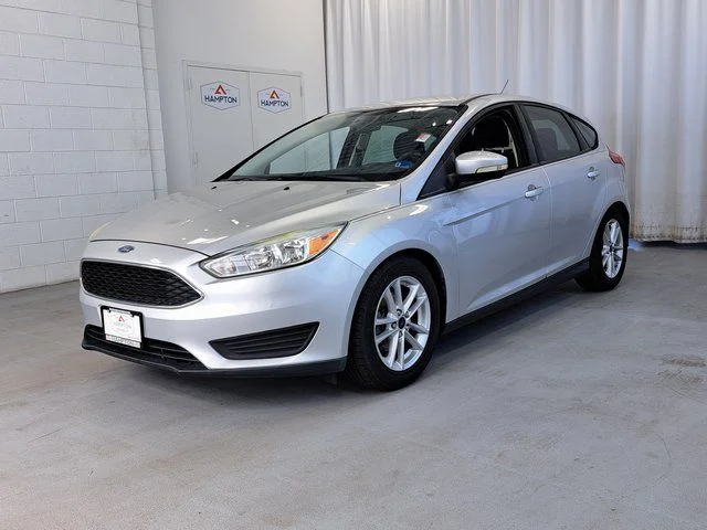 Used 2016 Silver Ford SE image 2