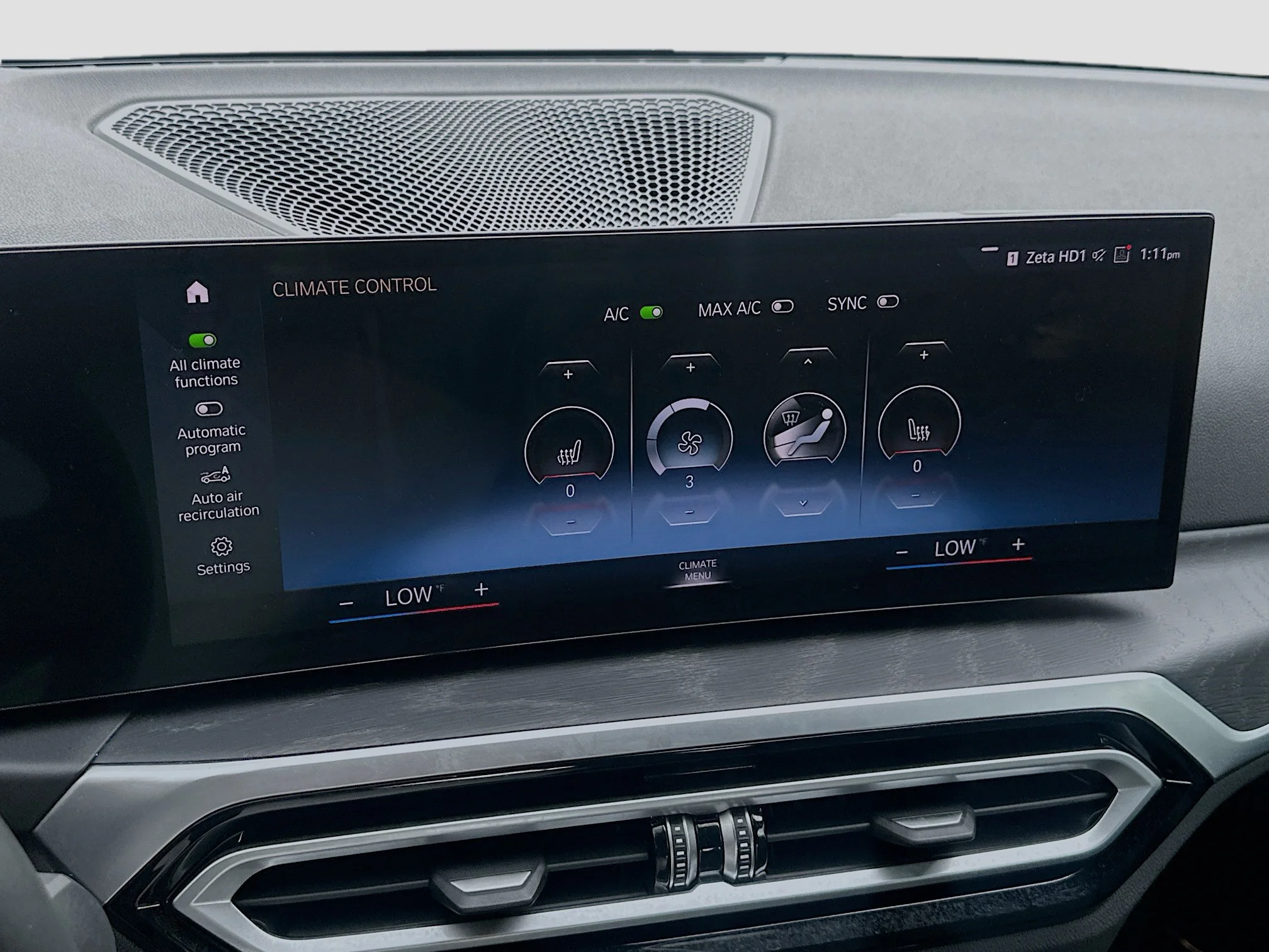 2024 BMW 3 Series 330i - Photo 13