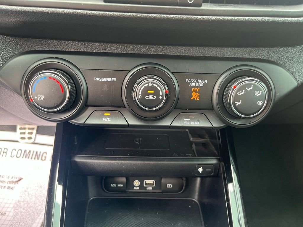 Used 2021 White Kia GT image 16