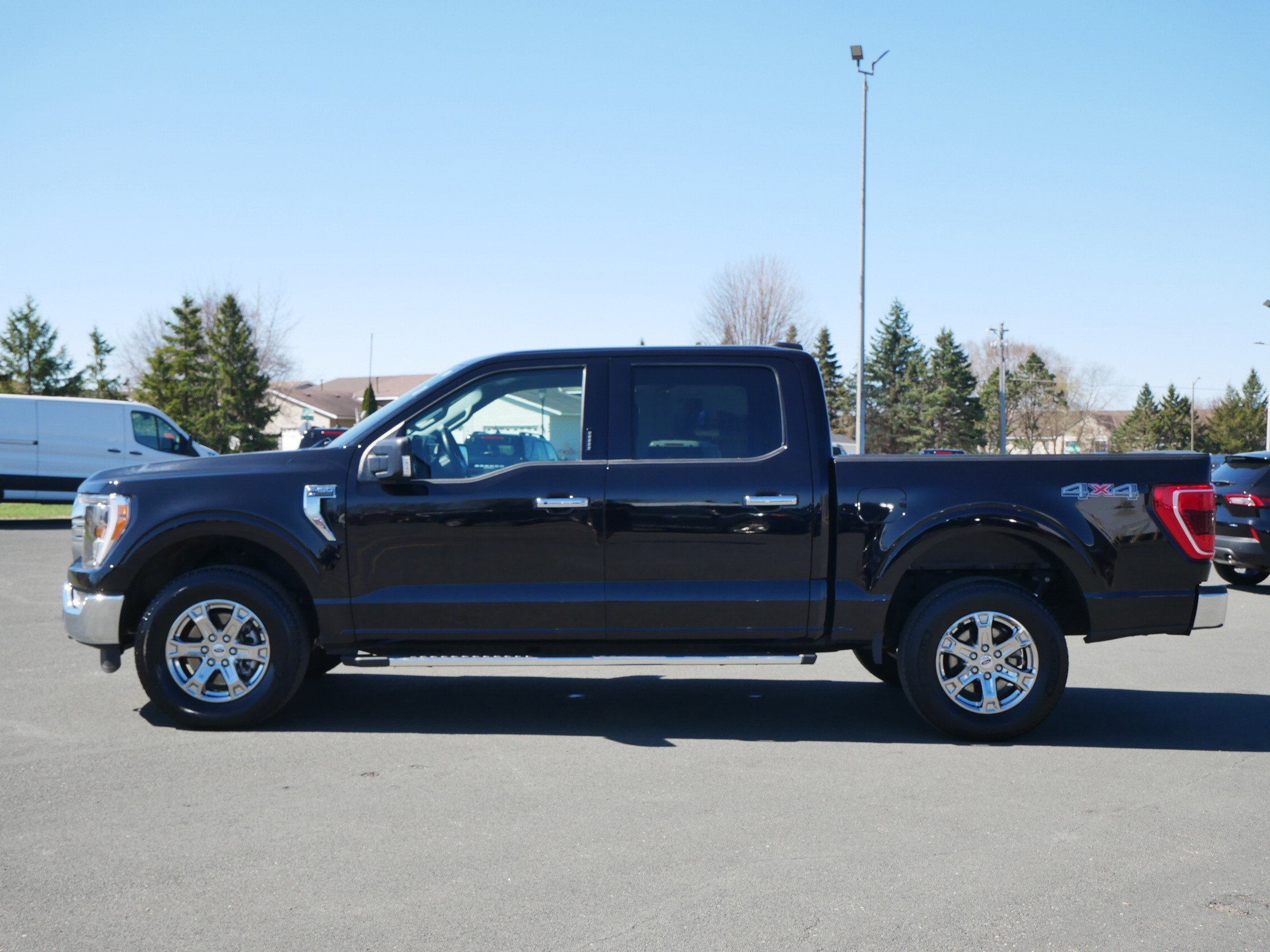 Used 2023 Black Ford XLT image 2
