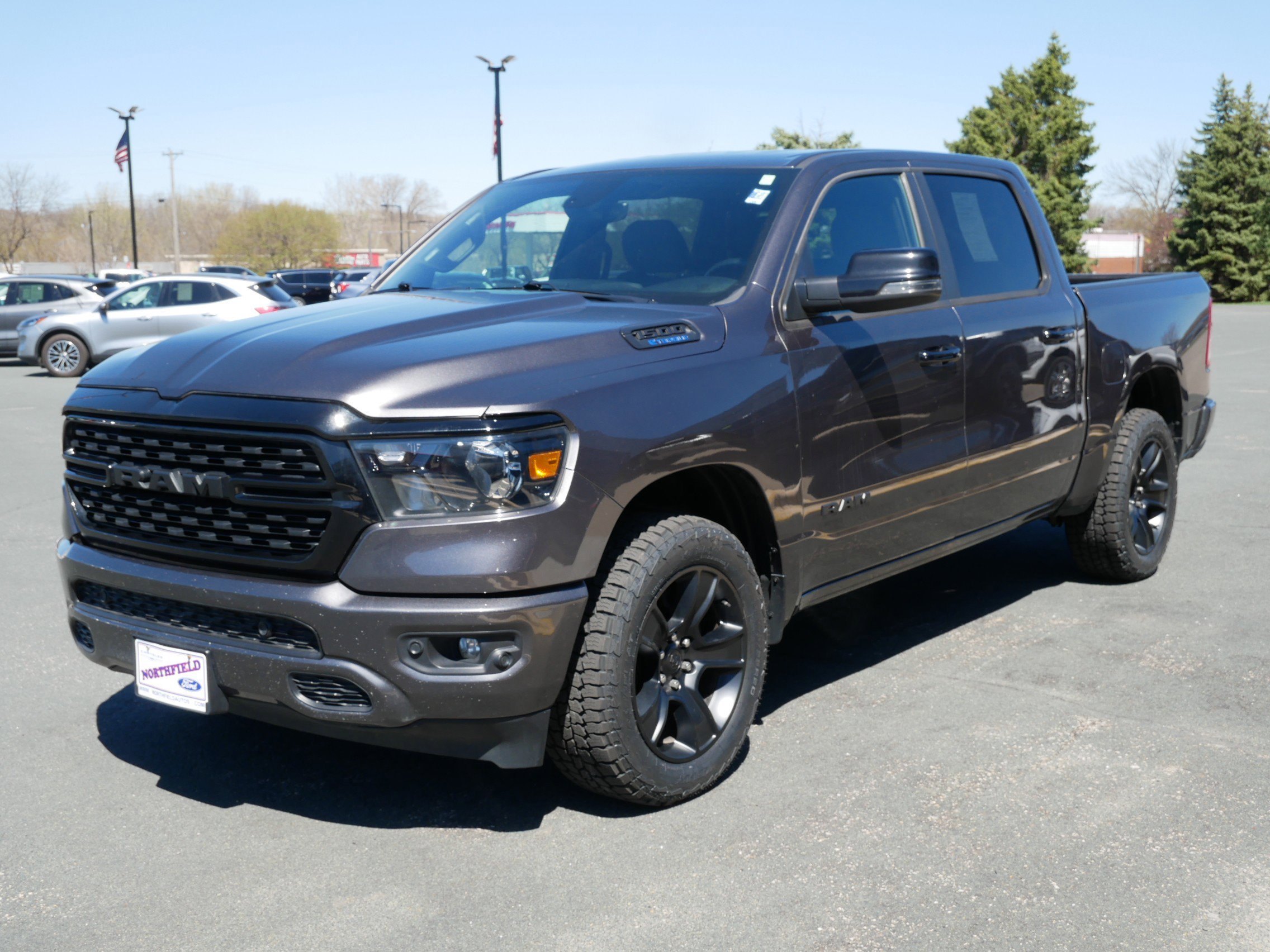 View vehicle photo 4