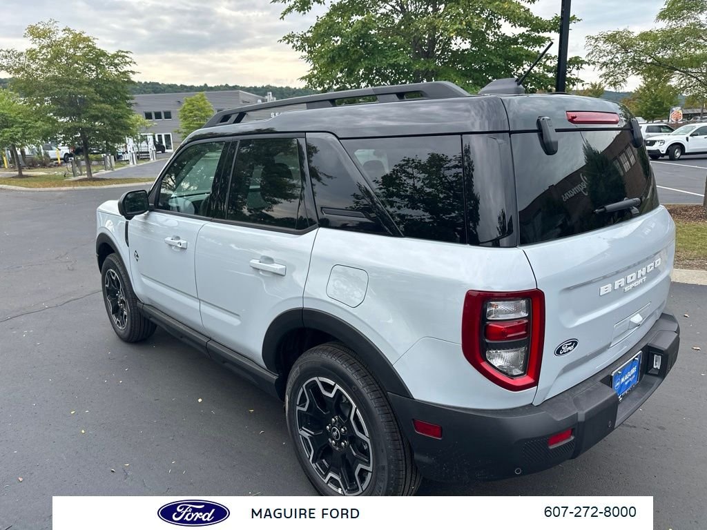 New 2026 White Metallic Ford Outer Banks® image 6