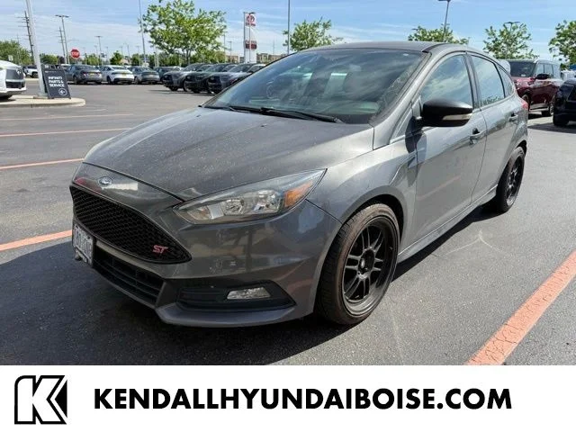 2015 Ford Focus 5 Door Hatch ST's photo