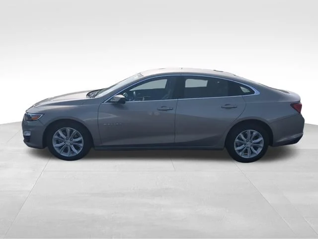 Used 2025 Mineral Gray Metallic Chevrolet 1LT image 2