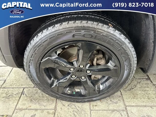 Used 2023 Black Jeep Altitude image 13