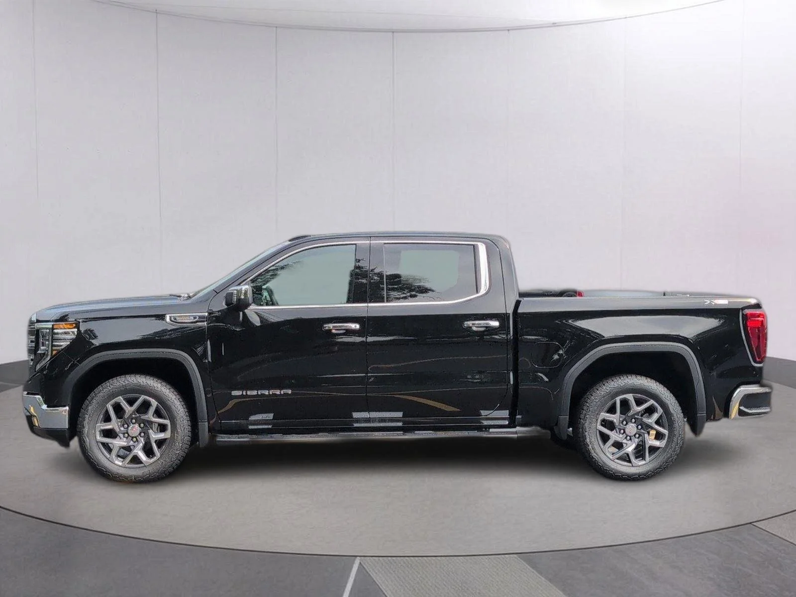 New 2026 Onyx Black GMC SLT image 2