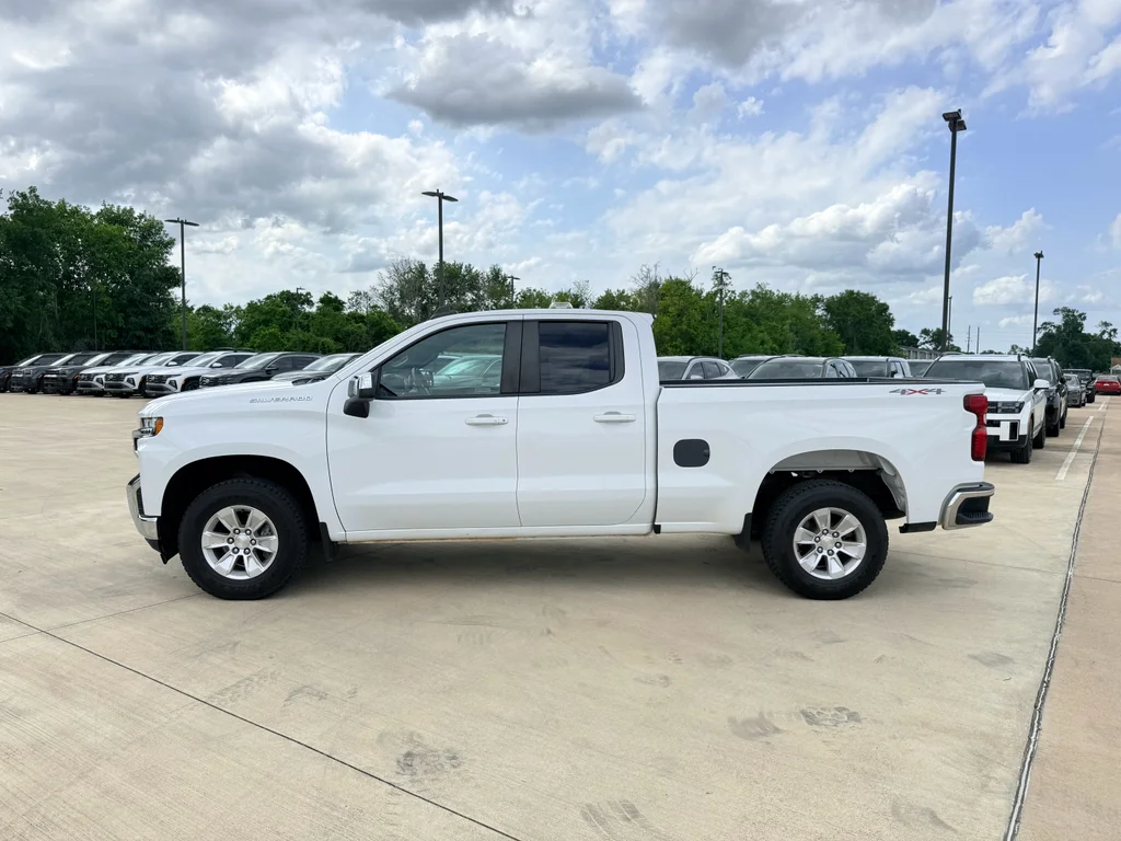 Used 2021 Summit White Chevrolet LT image 9