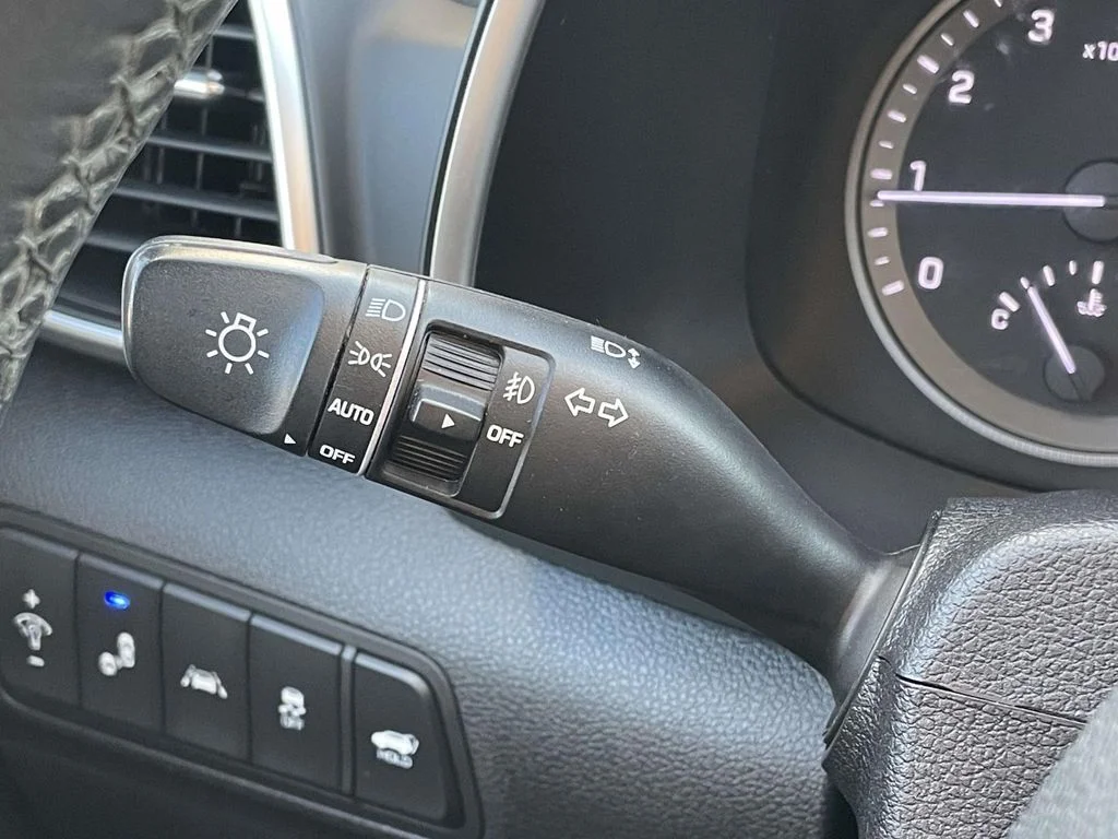 Used 2021 Magnetic Force Hyundai Limited image 12