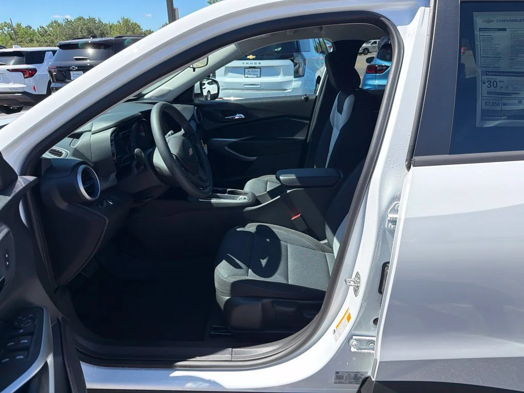 New 2026 Summit White Chevrolet LS image 27