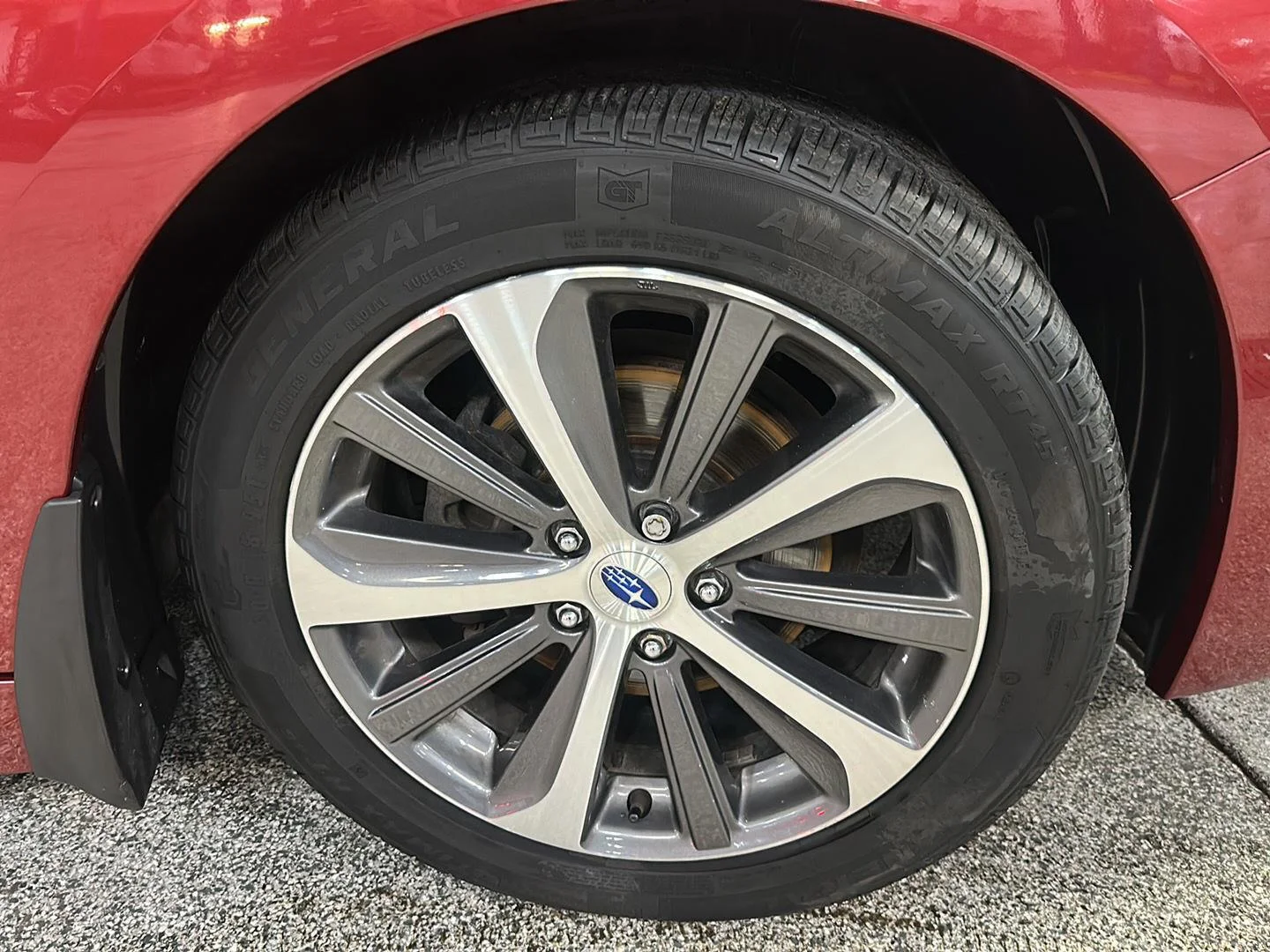 Used 2017 Venetian Red Pearl Subaru Limited image 9