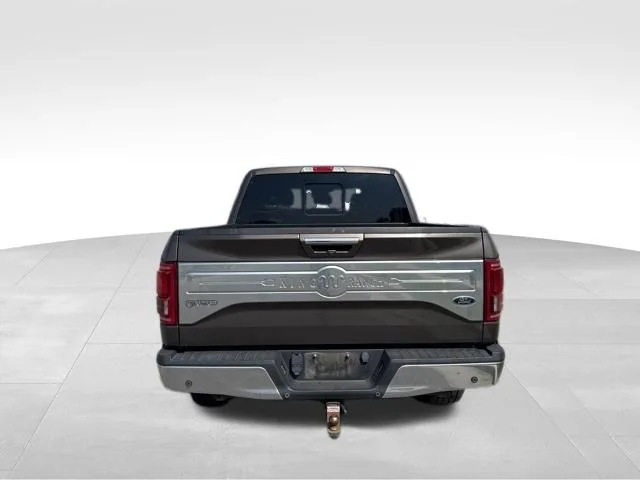 Used 2015  Ford King Ranch image 4
