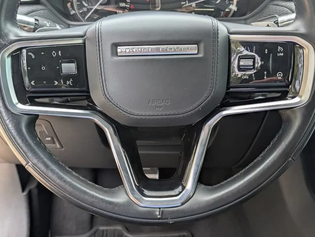 Used 2022 Black Land Rover R-Dynamic S image 5