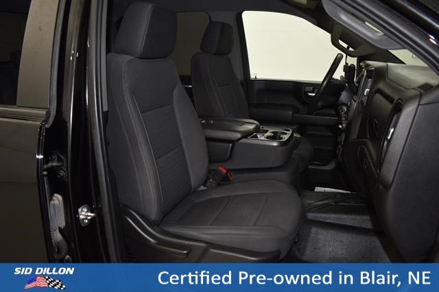 Used 2022 Mosaic Black Metallic Chevrolet Custom image 7