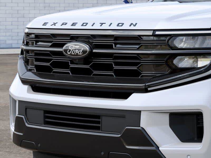 New 2027 Star White Metallic Tri Coat Ford Platinum image 17