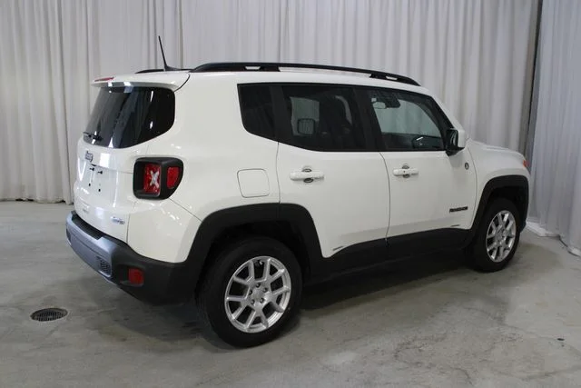 Used 2021 White Jeep Latitude image 29