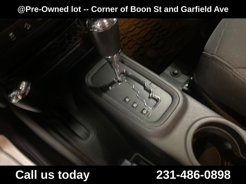 Used 2015 Silver Jeep Unlimited Sport image 24